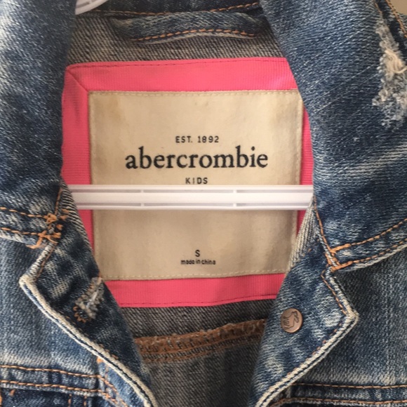 EUC Abercrombie Kids Denim Jacket 💙⚪️ - Picture 2 of 13